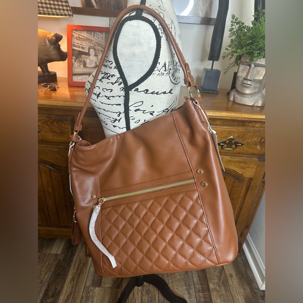 Isabella 2n1 Vegan Leather Bag with a crossbody strap NWT